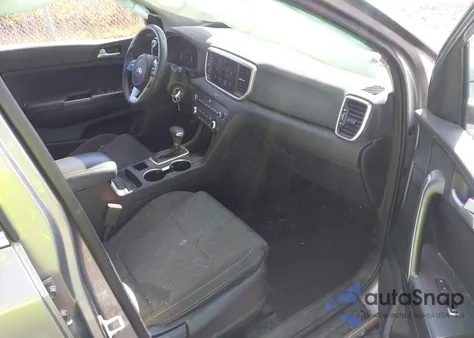 2021 Kia Sportage Lx z USA, uszkodzony, nr VIN KNDPMCAC0M7880028